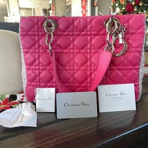 ❣️Soft Shopping Tote Cannage Quilt❣️